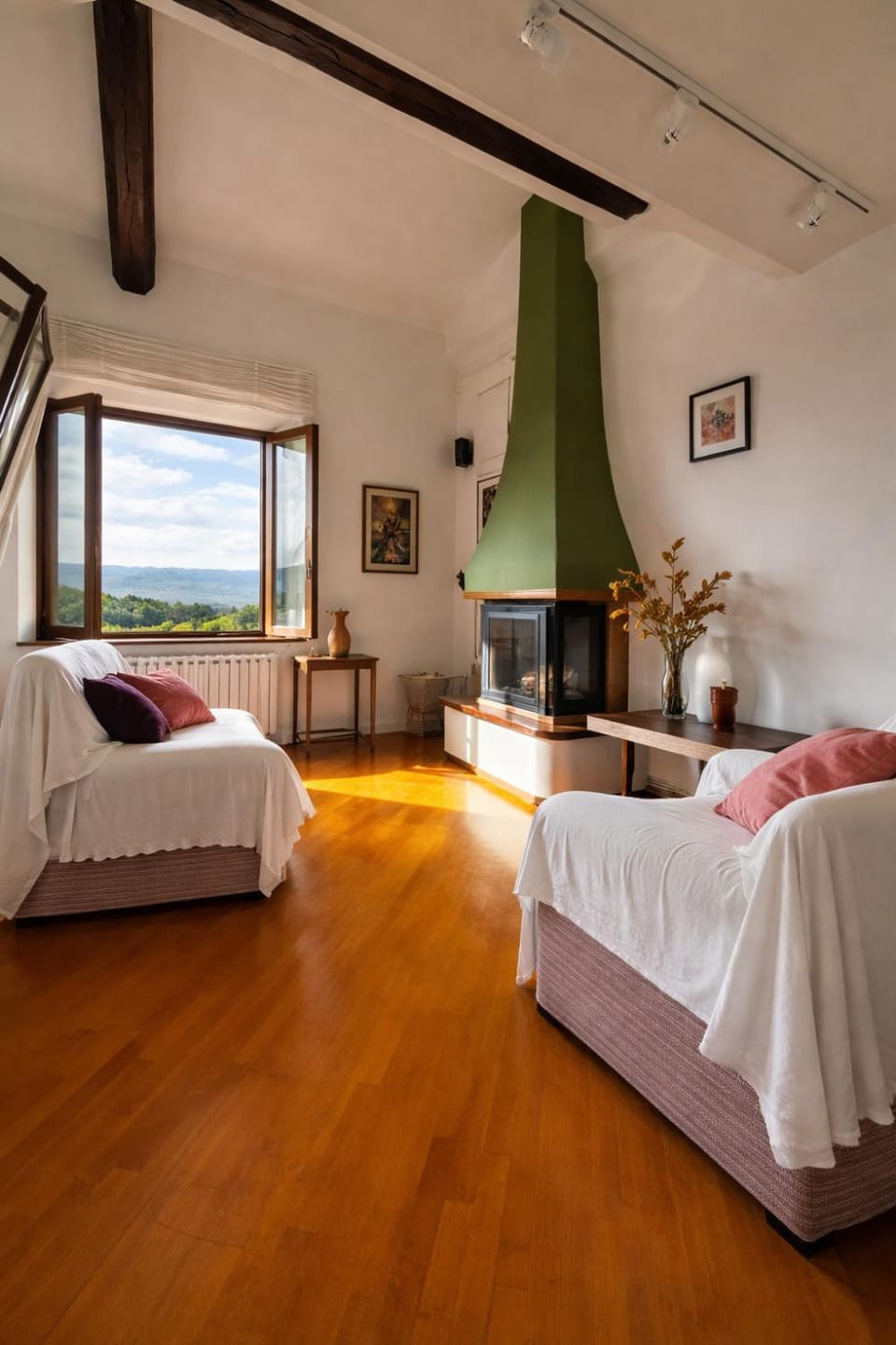 Living room, Lake view