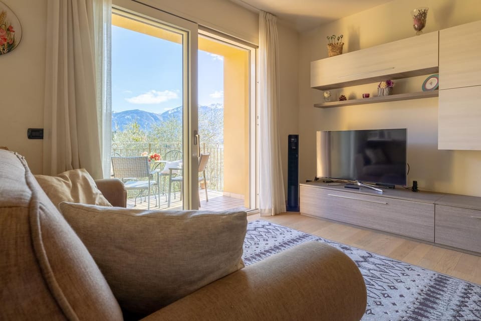 Apartment Tulipani 11 - Tremezzo Apartment in Tremezzo