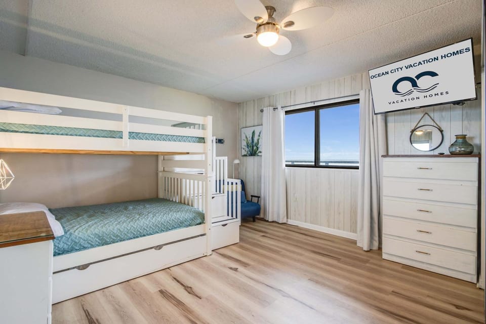 Golden Sands 1412 Oceanfront Pools Games House in Ocean City