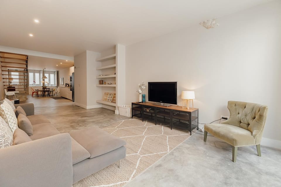 Communal lounge/ TV room, Living room