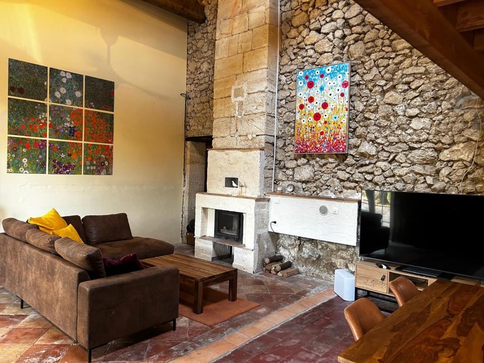 Communal lounge/ TV room, TV and multimedia, Living room, Photo of the whole room, Seating area, Evening entertainment