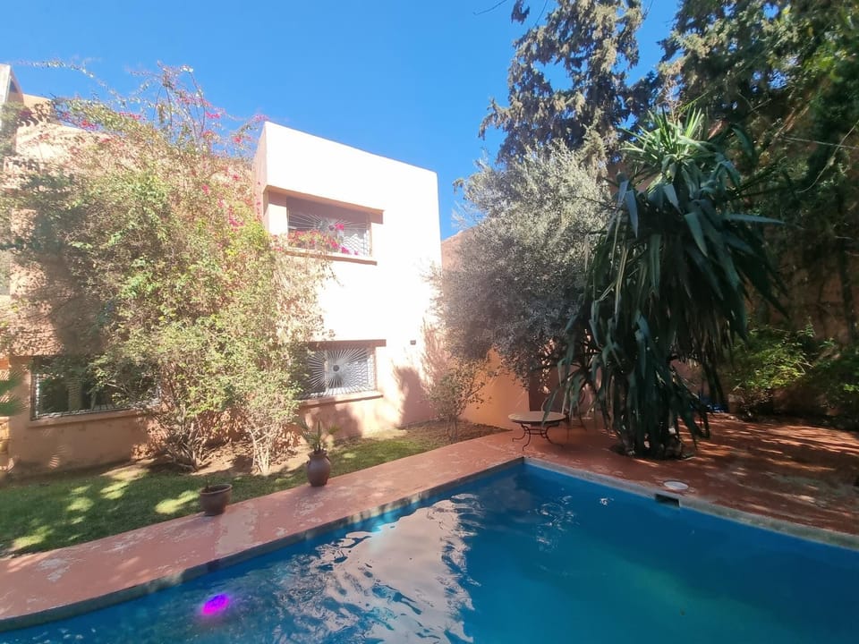 Property building, Swimming pool
