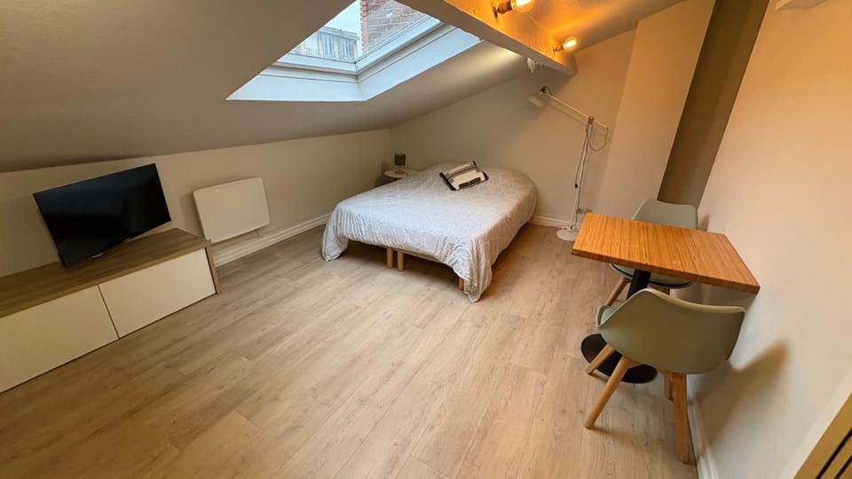 charmant studio tout confort à 50m de la gare Apartment in Valenciennes