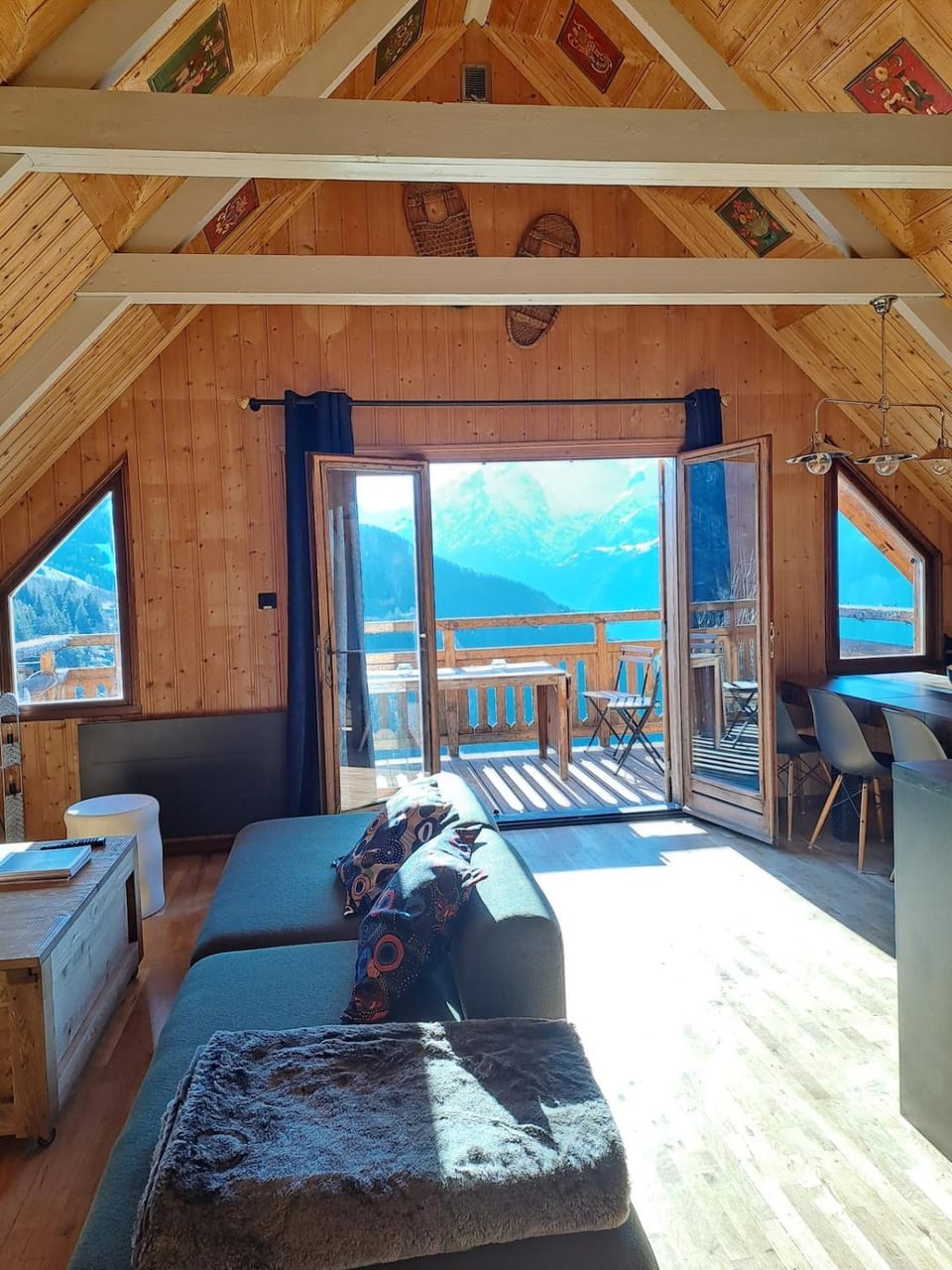 Communal lounge/ TV room, Living room