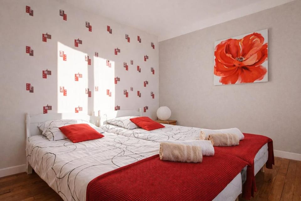 Countryside, comfort and culture just steps away House in Nouvelle-Aquitaine