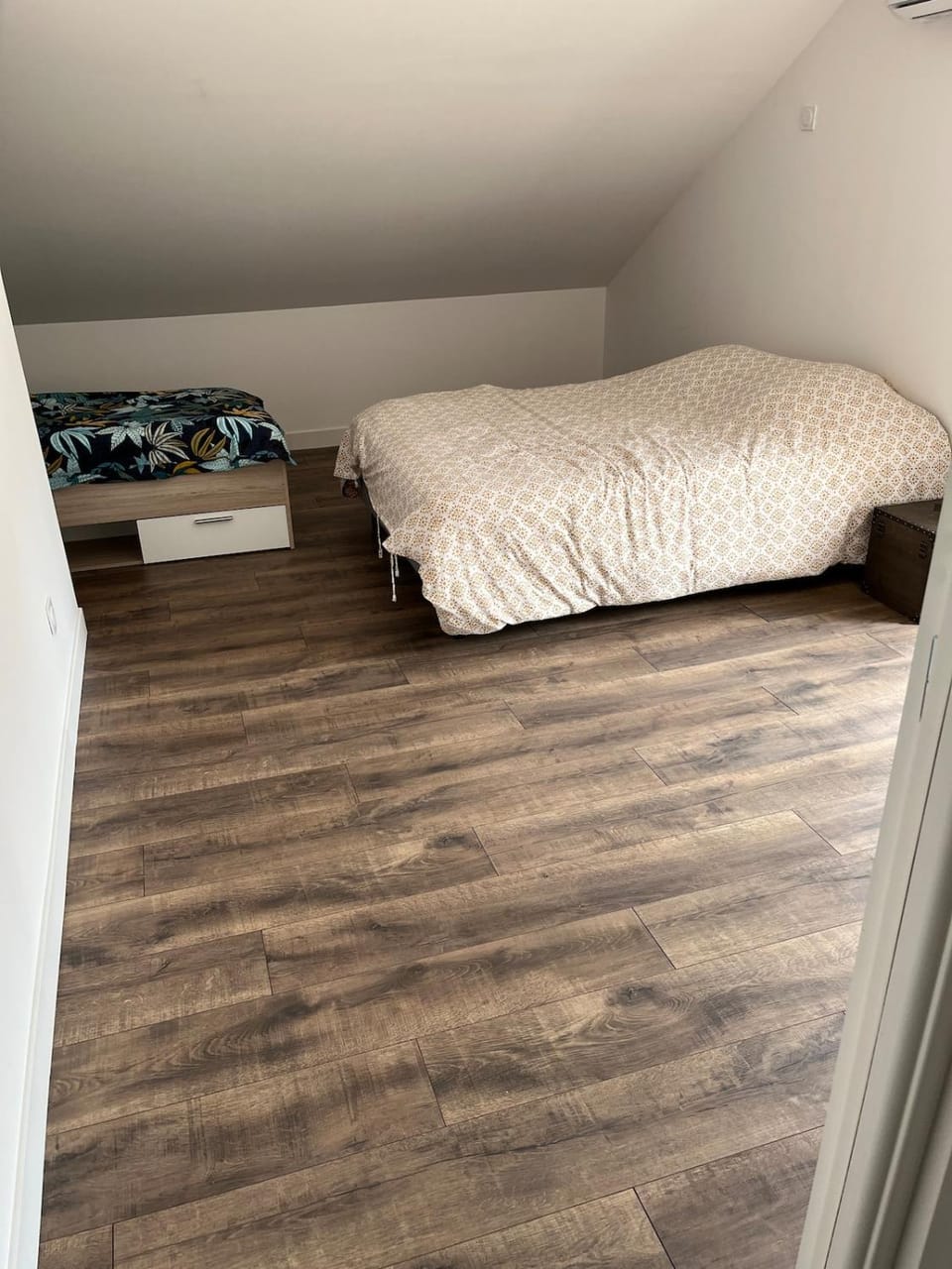 Maison 2 chambres, climatisée avec cour privative House in Bourgogne-Franche-Comté