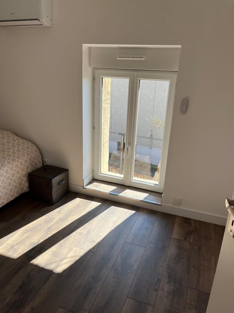 Maison 2 chambres, climatisée avec cour privative House in Bourgogne-Franche-Comté