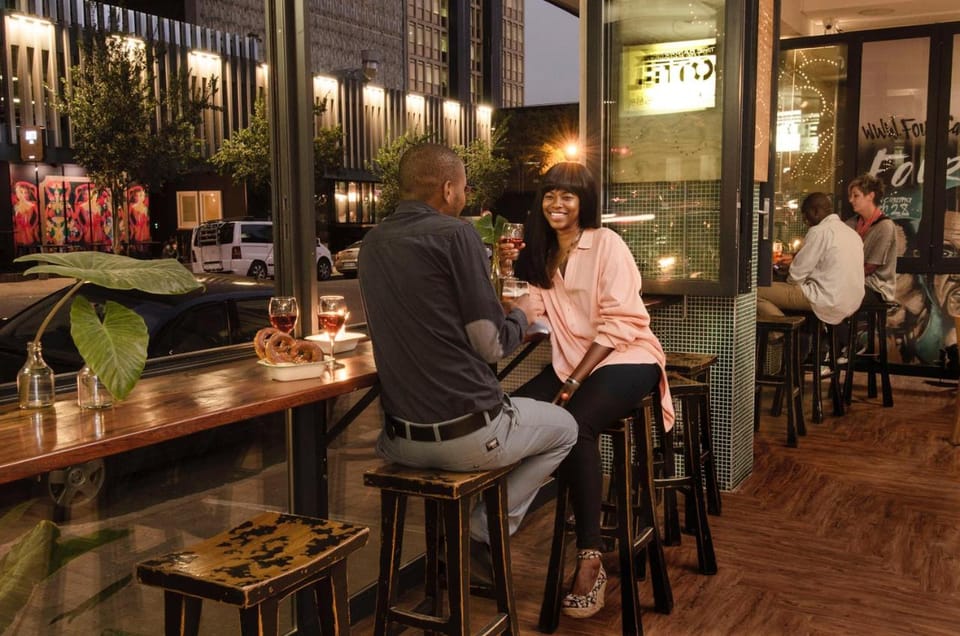 Restaurant/places to eat, Evening entertainment