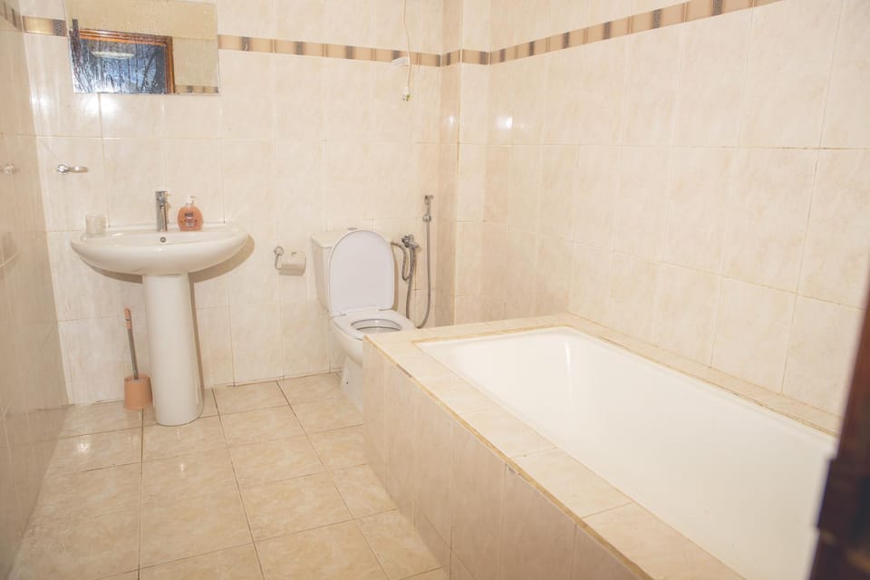 Shower, Toilet, Bathroom, Bath