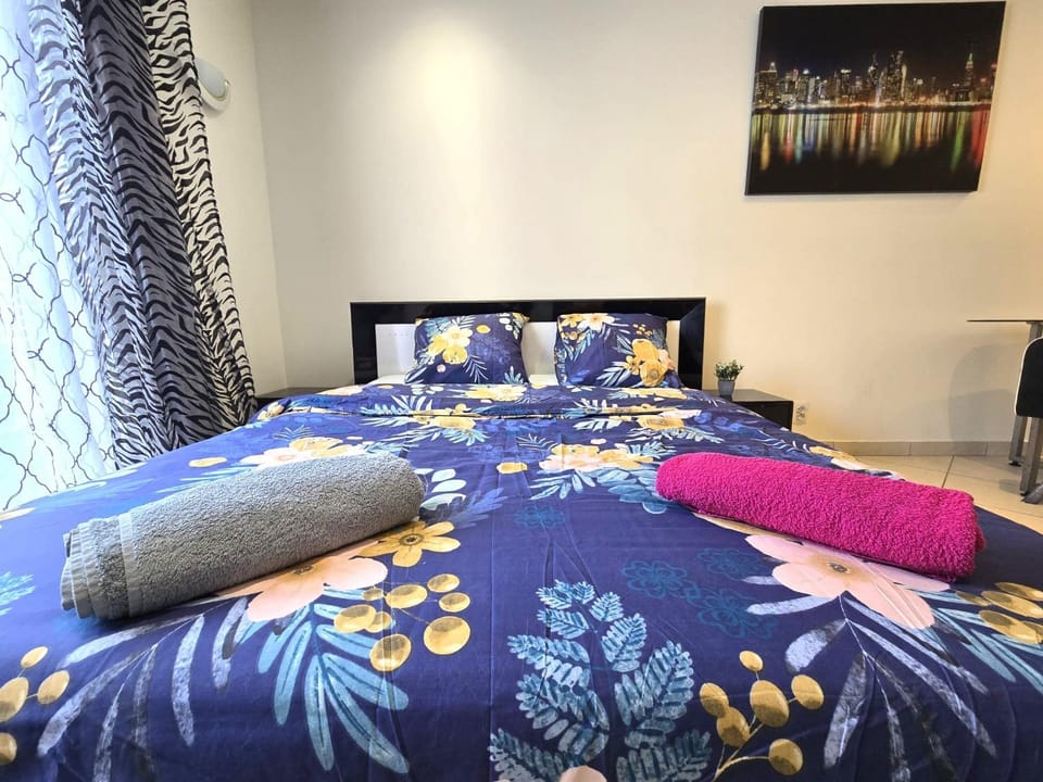 STUDIO Confort Clim 20min Orly-45min Paris Disney Apartment in Corbeil-Essonnes
