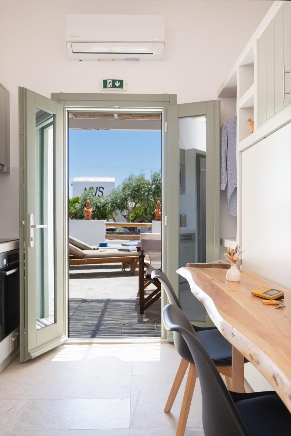 À La Plage Residences 04 Apartment in Milos