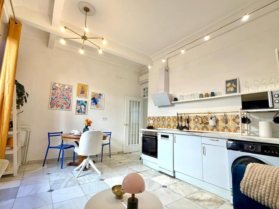 Kitchen or kitchenette, Living room