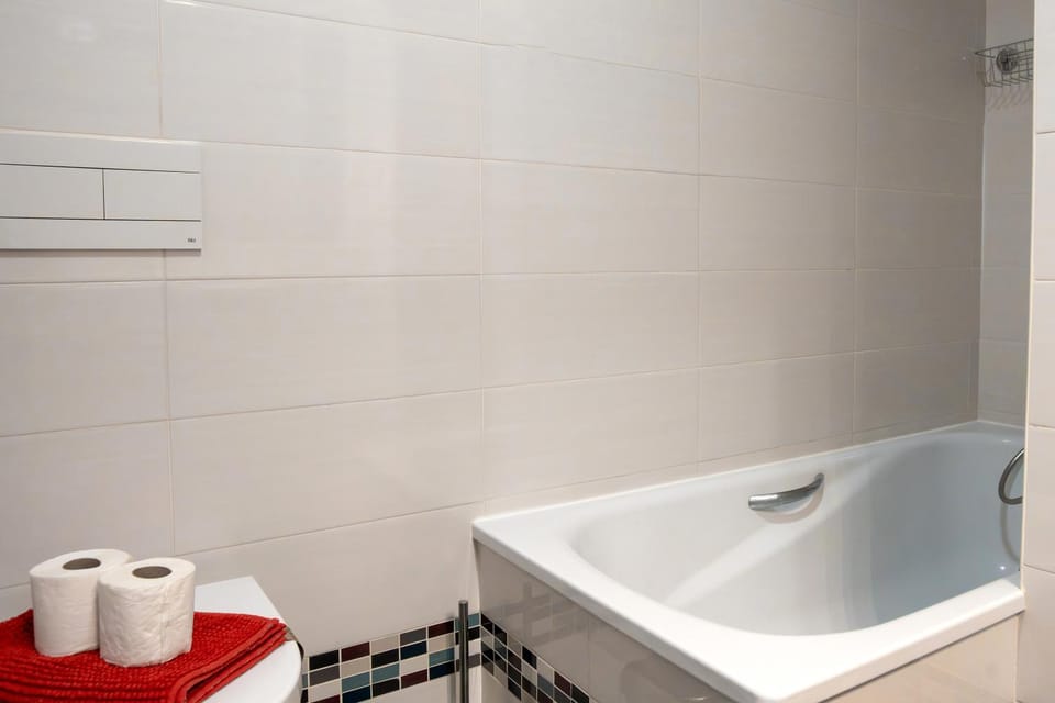 Central Cascais 1BDR With Balcony Near The Beach Apartment in Cascais