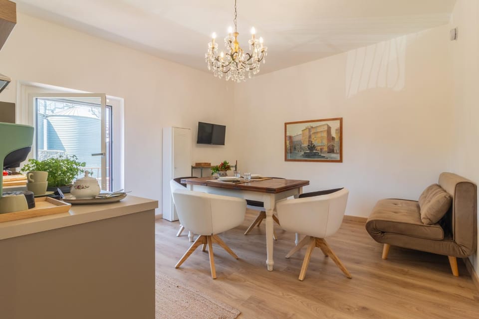 PianoPiano Nel cuore del borgo di Viterbo P2 Apartment in Viterbo