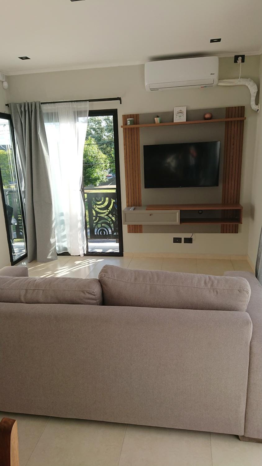 TV and multimedia, Living room, Seating area, Evening entertainment, air conditioner
