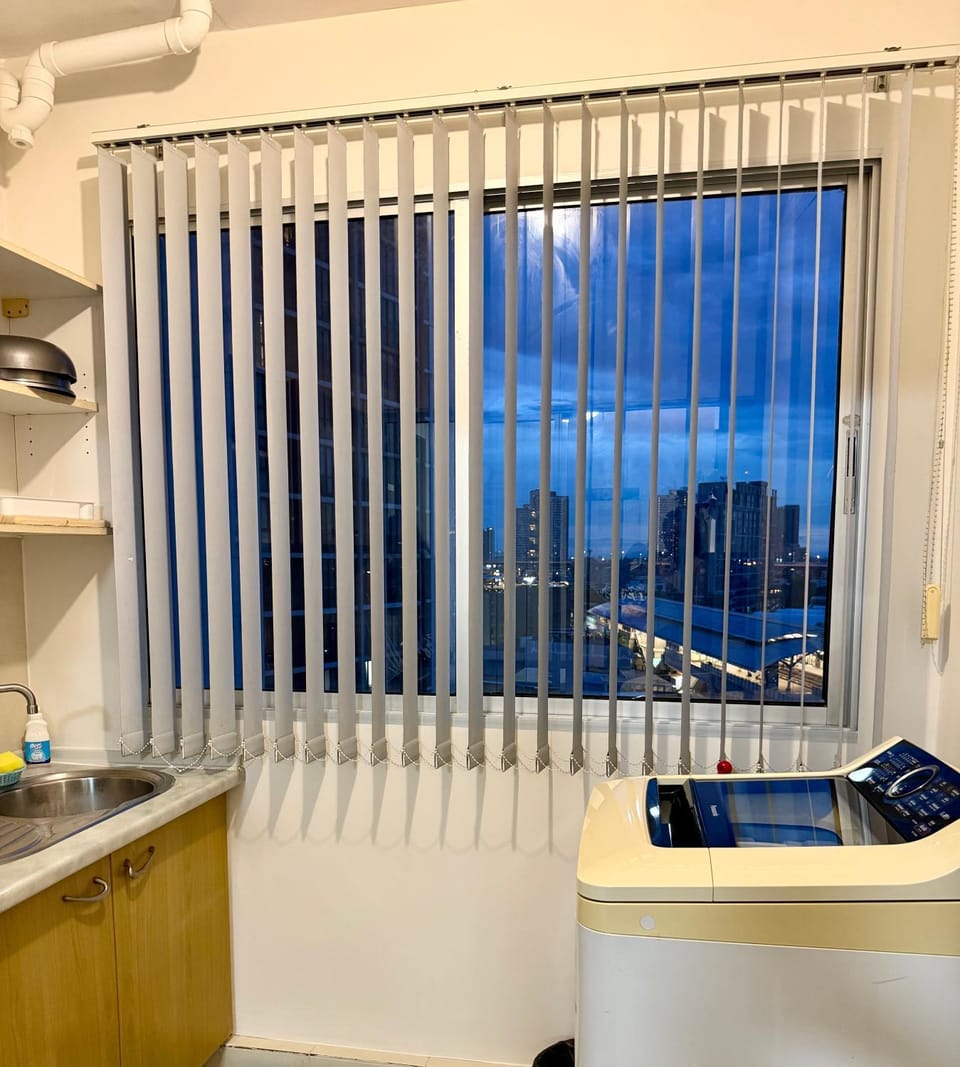 Kitchen or kitchenette, City view