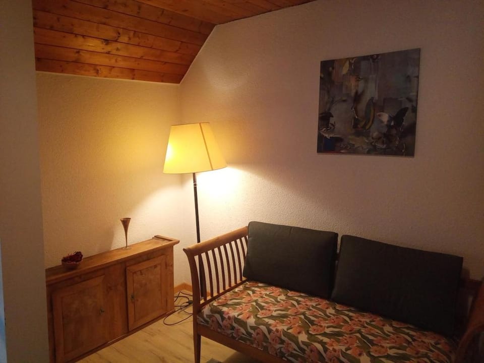 Seating area, Bedroom