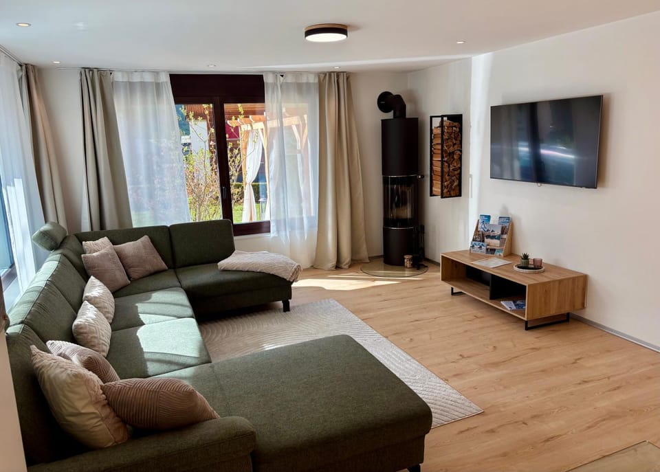 Communal lounge/ TV room, Living room