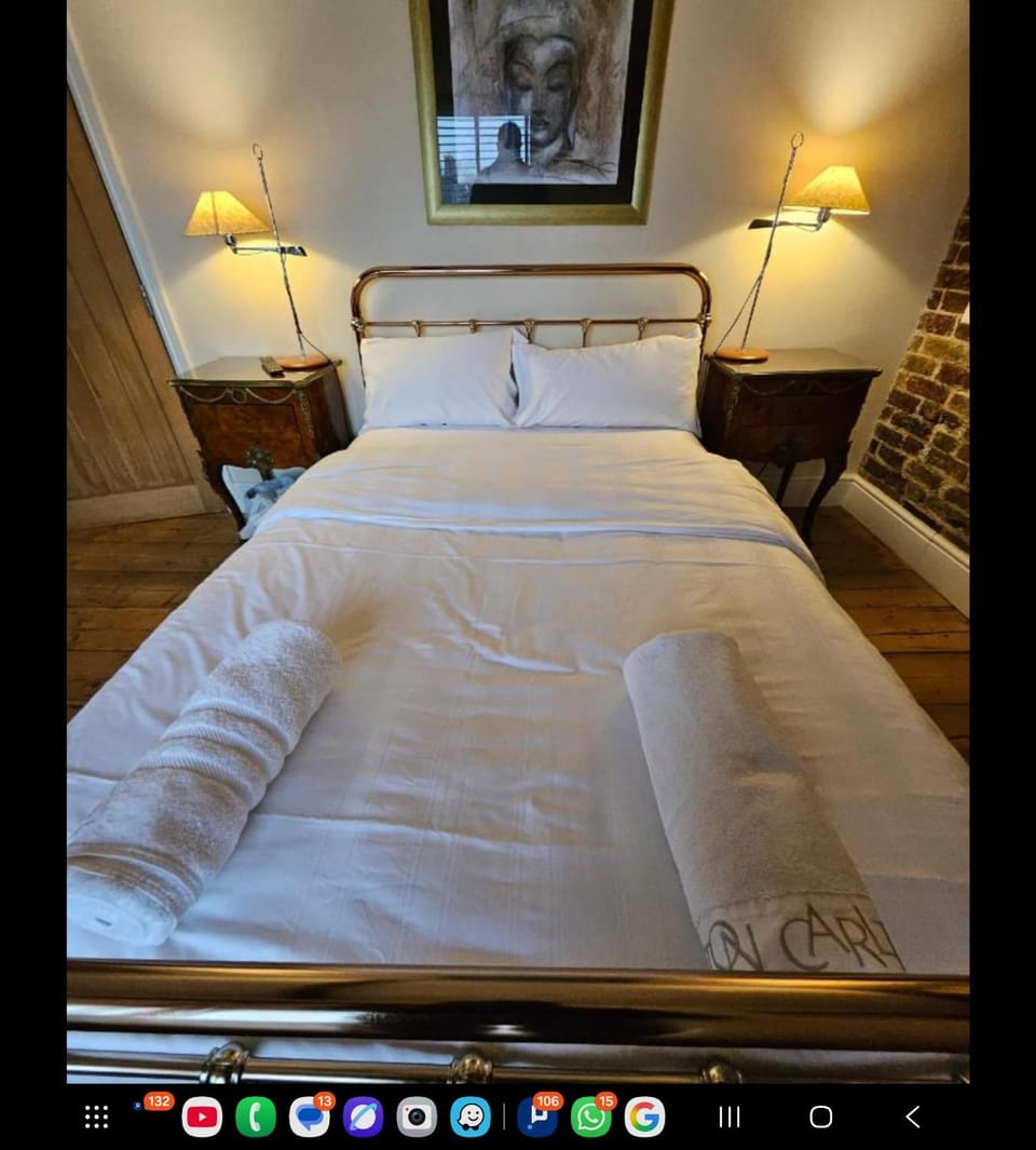 Central LDN 6 bed 4 bath room Edwardian house can sleep up to 15 people House in London Borough of Southwark