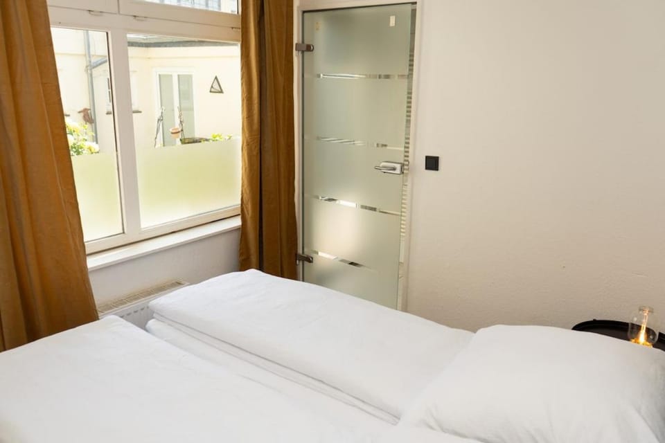 Großzügiges Altbremer-Apartment mit Whirlwanne - Near River Apartment in Bremen