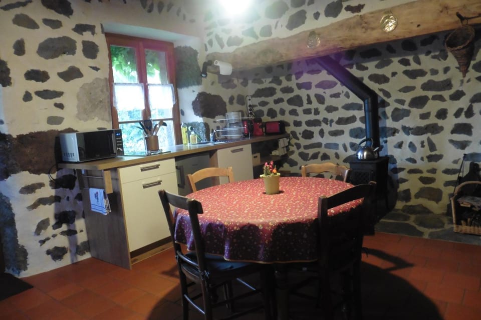 la Loge à SANSSAC Bed and Breakfast in Auvergne-Rhône-Alpes