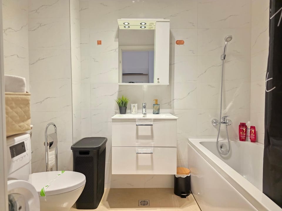 Toilet, Bathroom, Bath, washing machine