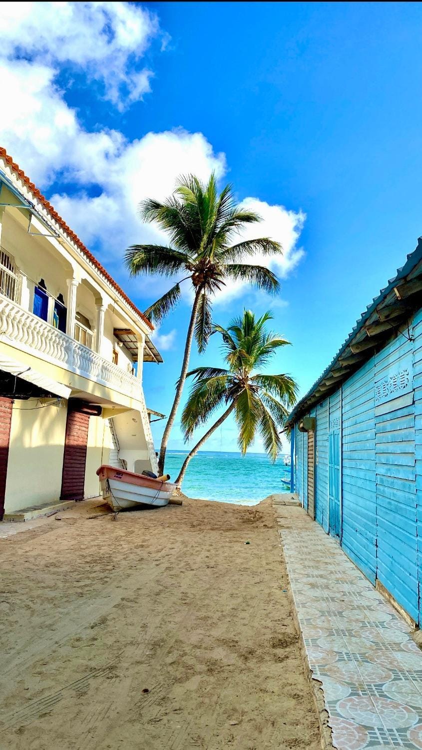 Property building, Day, Natural landscape, Beach, Pool view, Sea view, Swimming pool