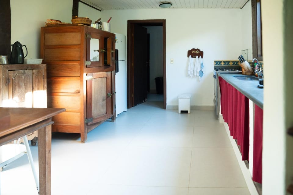 Refúgio Camburizinho - Charme a poucos passos do mar House in São Sebastião