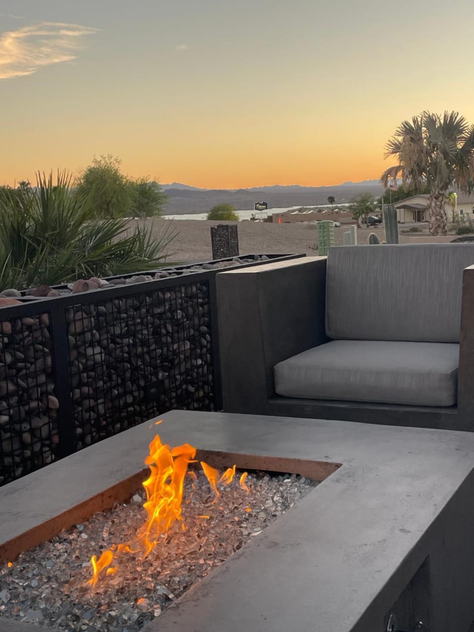Cypress House Modern Luxury-Lake Views-Pool-RV Boat Garage House in Lake Havasu City
