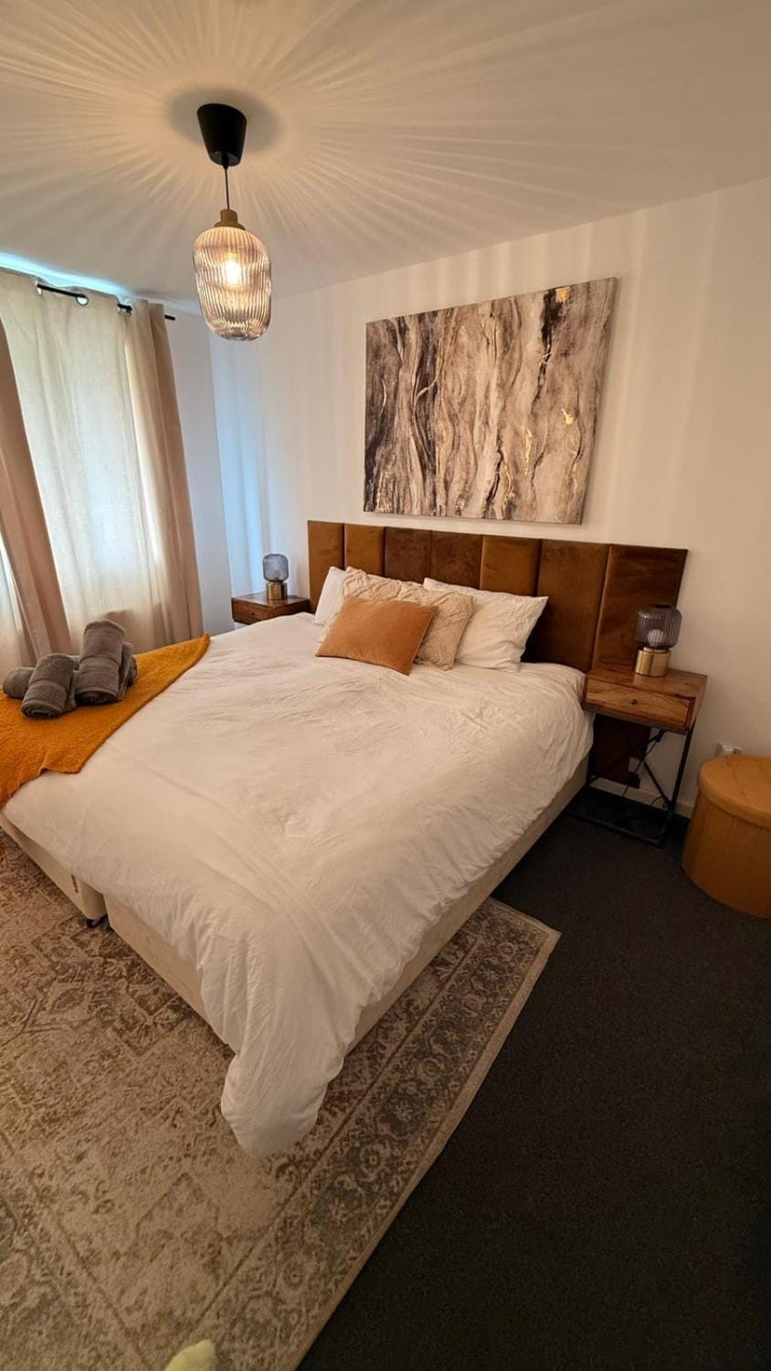 Entire Cosy home in Carlton, Nottingham, pets allowed Apartment in Nottingham