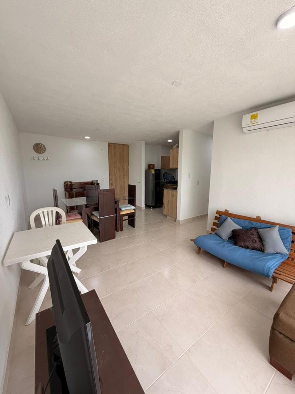Communal lounge/ TV room, Living room, Dining area