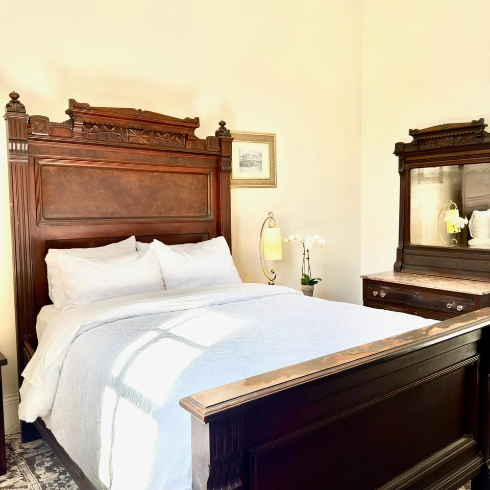Bed, Bedroom