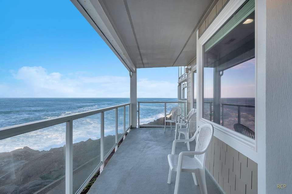 Thunderspray Villa House in Depoe Bay