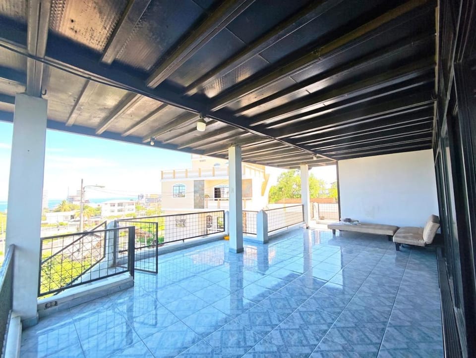 Nice apartment with ocean views Apartment in Manta