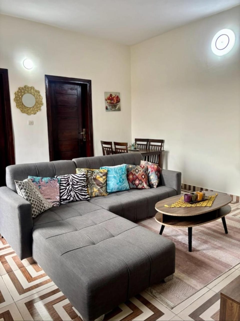 Living room, Seating area, Dining area