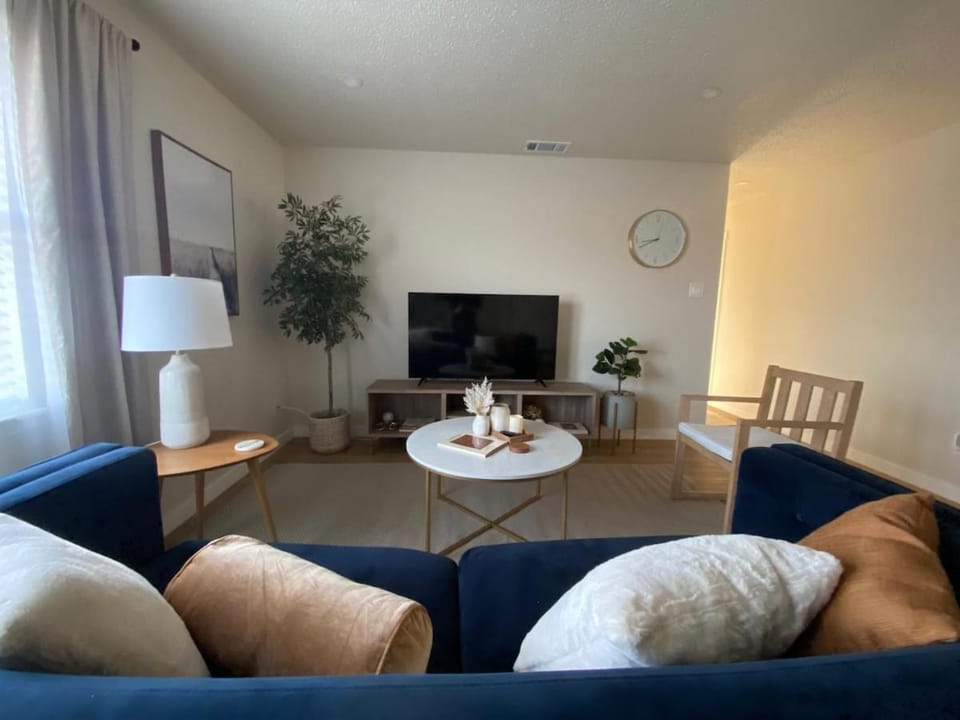 Newly Renovated - Cozy Home near Metroplex Hospital & Fort Cavazos House in Rio Grande