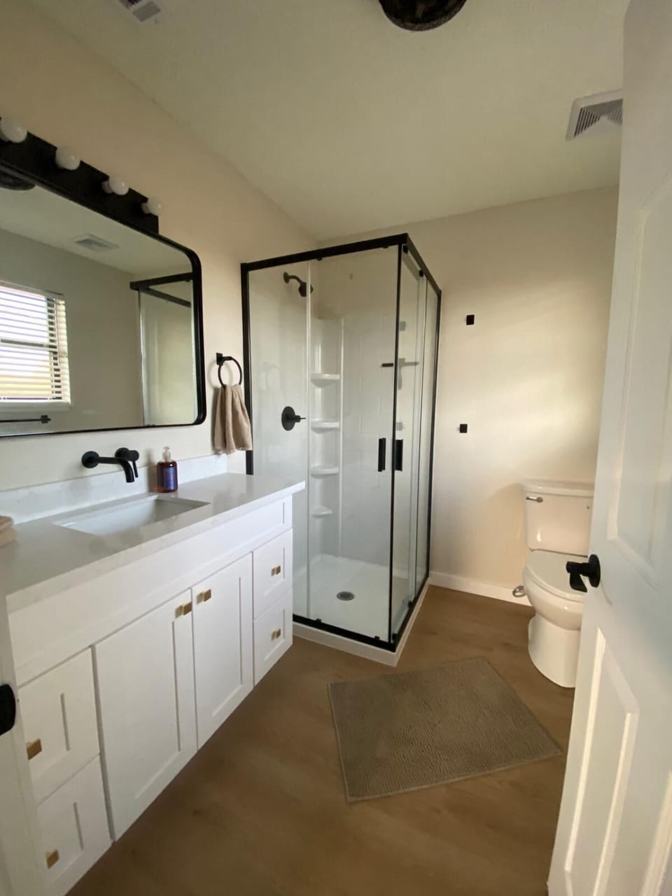 Shower, Toilet, Bathroom, hair dryier