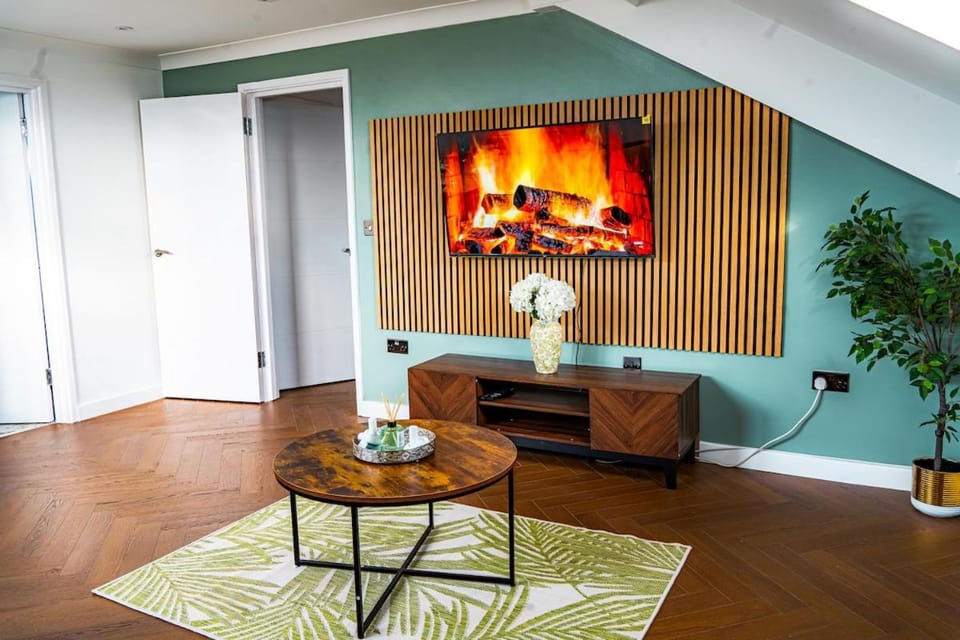 Stylish Luxury 2-Bed Newly Renovated flat Apartment in Gravesend