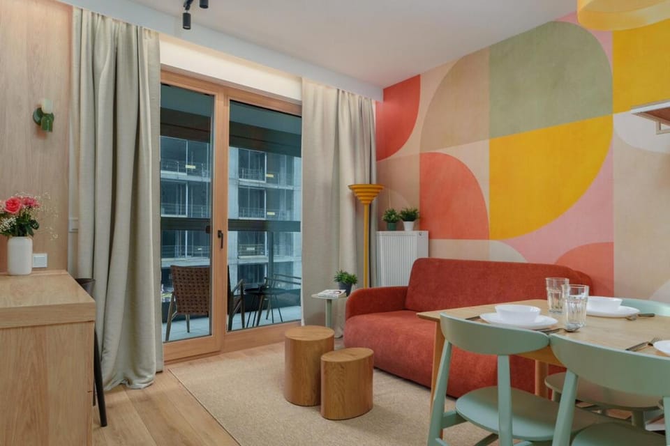 Stylish 3BR with Sauna by Metro Apartment in Warsaw