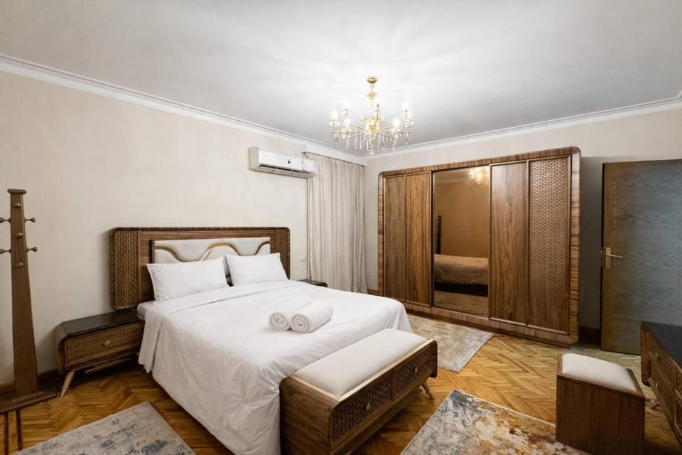 Stunning Nile View Retreat in Agouza Central Cairo Apartment in Cairo