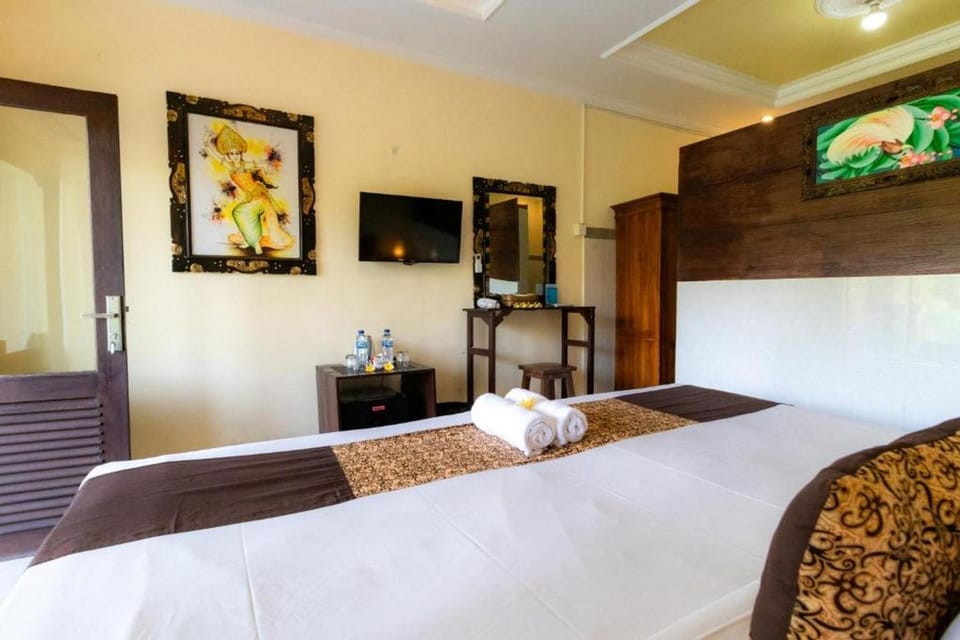 Deluxe double or twin with pool view Bed and Breakfast in Tampaksiring