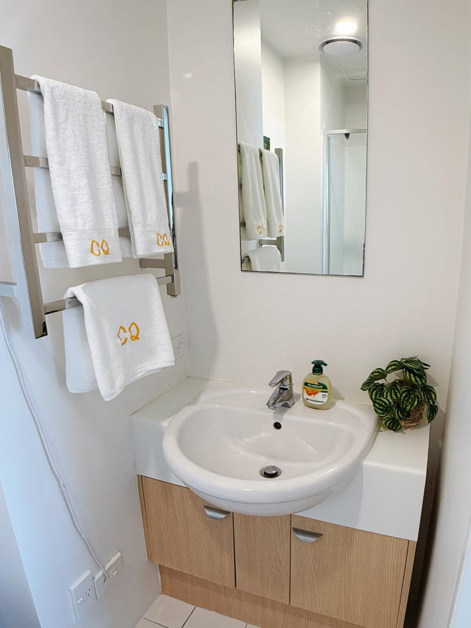 Bathroom, towels