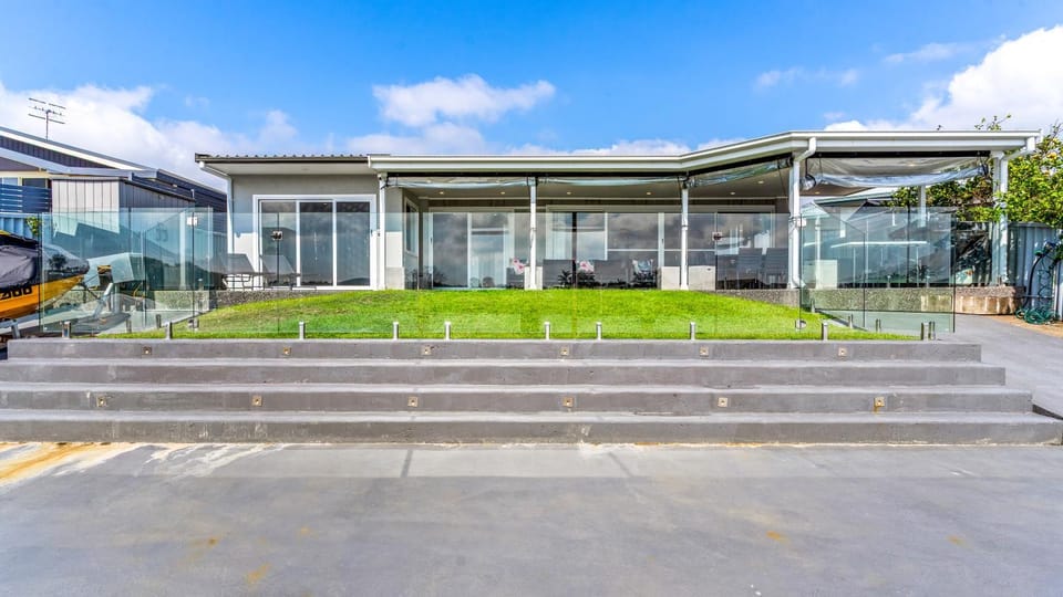 Property building, Patio, Garden