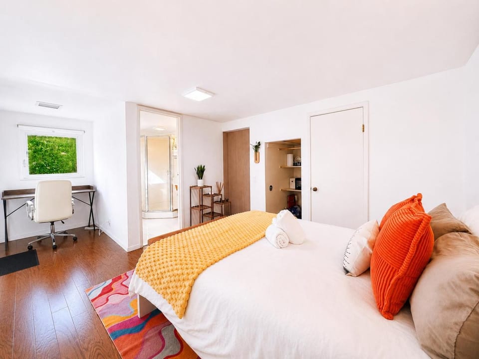 Cozy And Private Berkeley Hills Studio Suite Bed and Breakfast in Berkeley