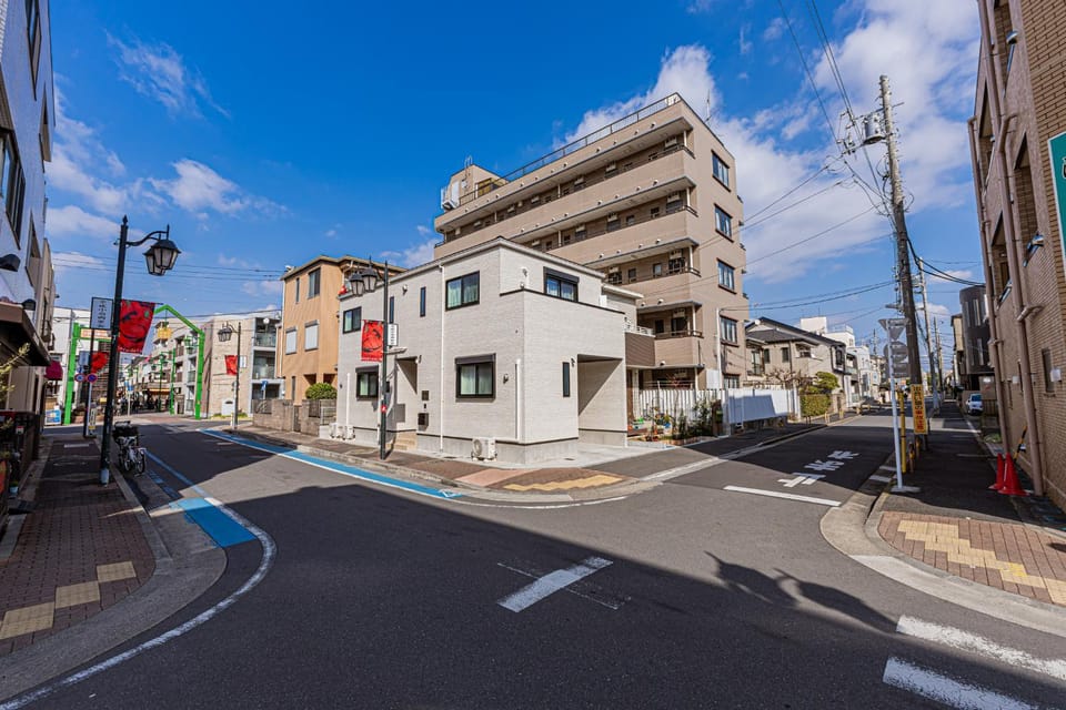 Seiun Ryokan Tokyo Entire House for 10 Four Minute Walk to Keisei Koiwa Station Apartment in Japan