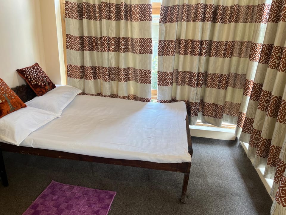 p&q's guest house Bed and Breakfast in India