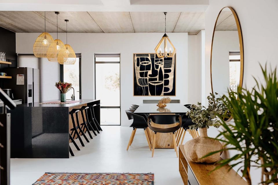 Seating area, Dining area, kitchen