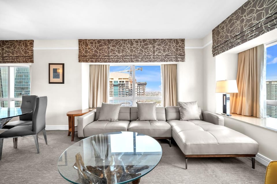 Living room, Pets, City view, furniture, toaster
