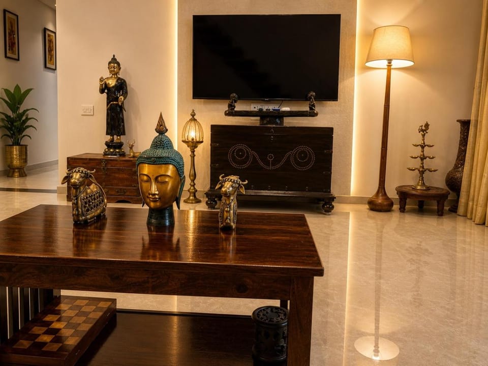 Pet Friendly Spacious 3 BHK Penthouse Apartment in Mumbai