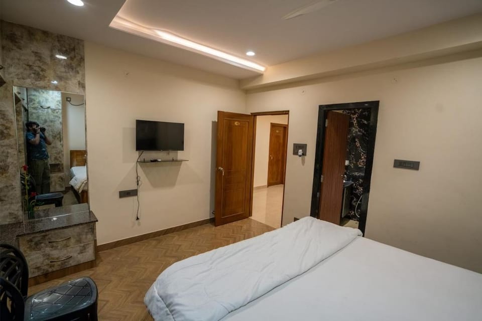Simply yours I 3BHK by Homeyhuts SF I Near beach Apartment in Visakhapatnam